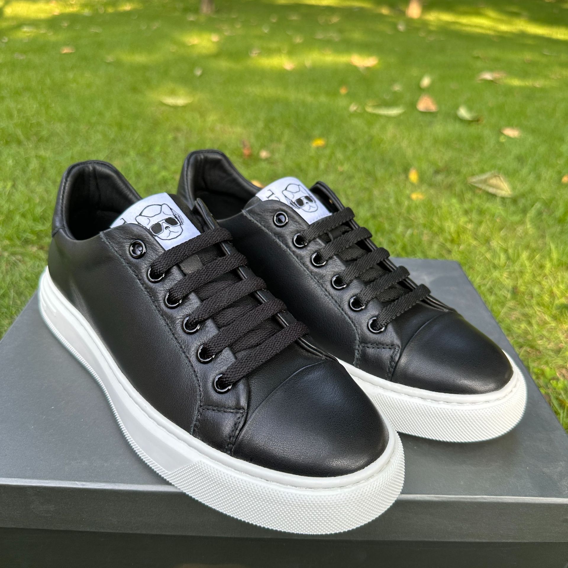 Men's Thick-Soled Lace-Up Top-Grain Cowhide Handmade Casual Shoes